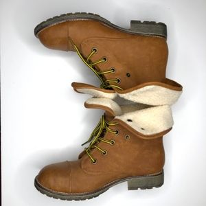 NWOT Dirty Laundry Winter Boots